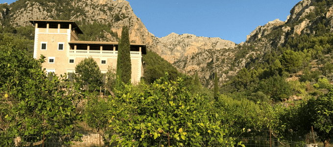 Paseo exclusivo porbpor la sierra de Tramuntana Can Ribera